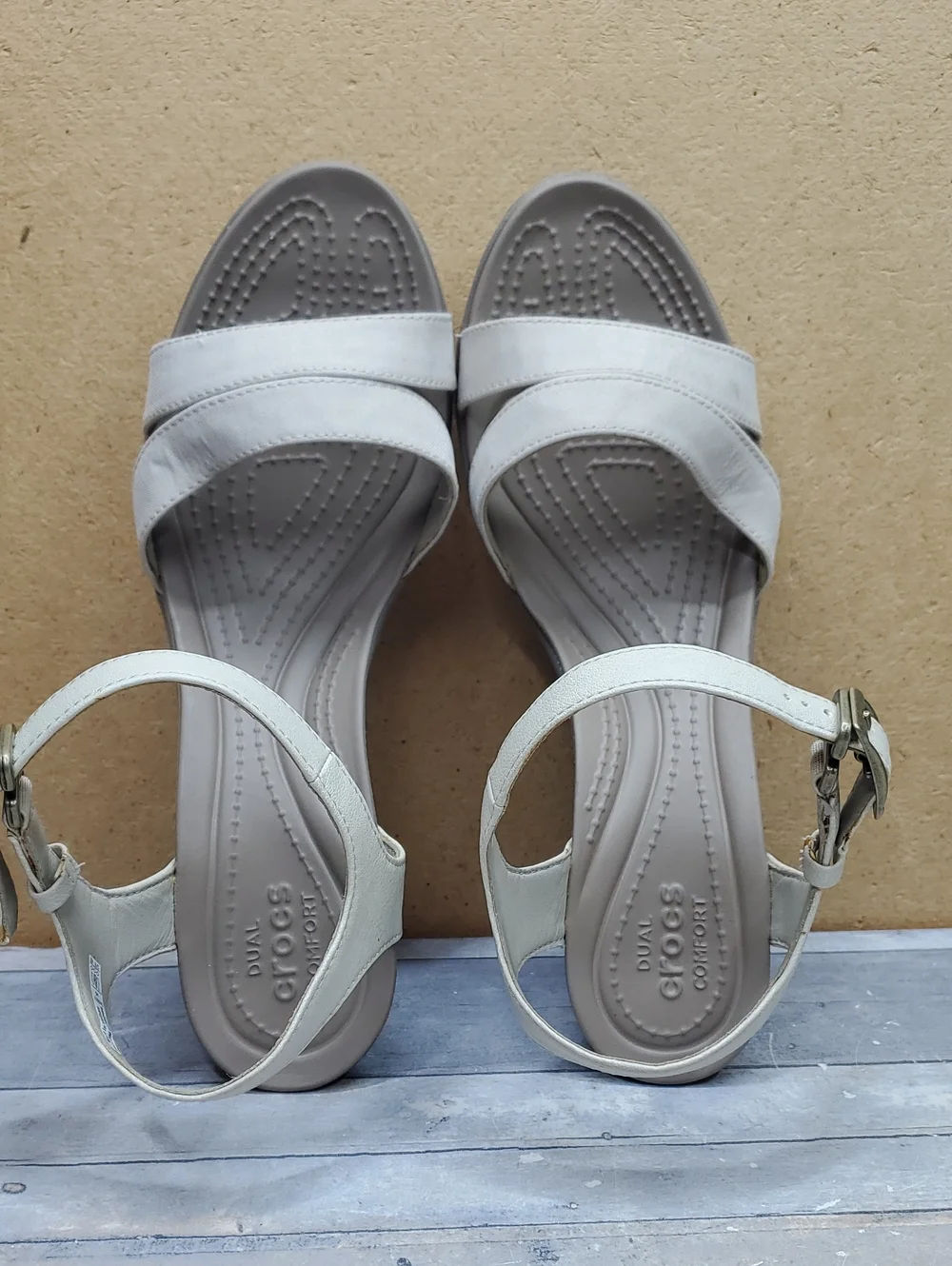 Crocs Leigh II Cross Strap Ankle Wedge Sandal Size W 9